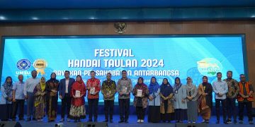 Mahasiswa dan Siswa 11 Negara Ikuti Festival Handai Taulan di UMSU