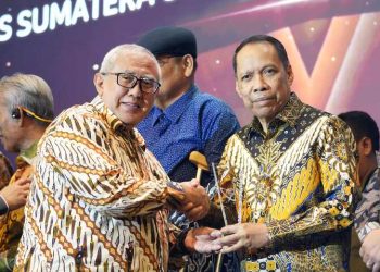 Rektor UMSU Terima SPS Sumut Awards 2024