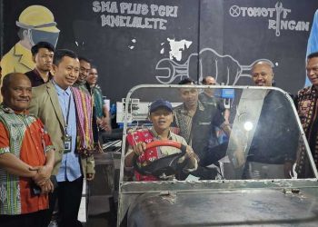 Wamendikdasmen Fajar Kunjungi SMA PGRI Plus Mnenalete, Pembuat Mobil Listrik di Timor Tengah Selatan
