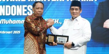 Kuliah Umum di UMSU, Wamenag: Pertahanan yang Baik adalah Ketika Rakyat Sejahtera