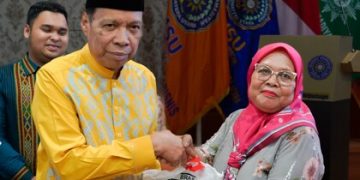 Rektor UMSU Bagikan 766 Bingkisan Ramadan 1446 H