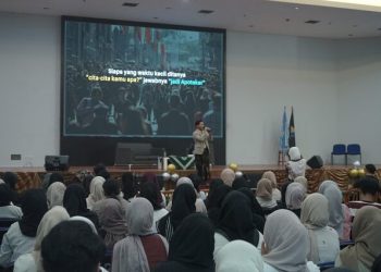 Mahasiswa Farmasi UM Bandung Didorong Bangun Citra Profesional di Era Digital