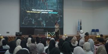 Mahasiswa Farmasi UM Bandung Didorong Bangun Citra Profesional di Era Digital