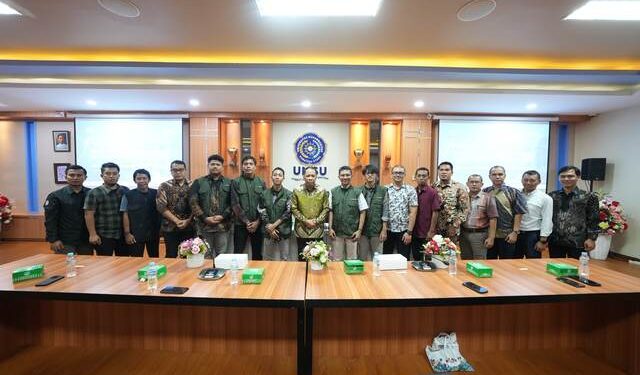 Rektor UMSU Beri Tali Asih Juara Innovilage