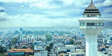 Bandung dalam Lembaran Sejarah & Ayat Suci: Menguak Misteri Kota Kembang yang Tak Pernah Tidur