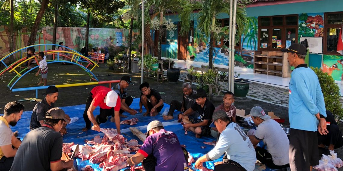 Semarak Giat Idulkurban Masjid Amar Ma’ruf Teguhan Jiwan Madiun