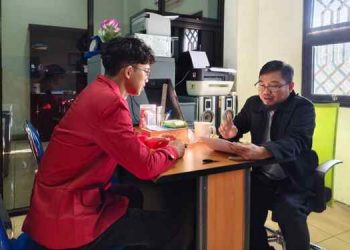 Lomba Essai Majalah Hirison, Mahasiswa Prodi IP UMC  Deni Reza Juanda Raih Juara 3