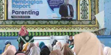 Madtsamuda Karangasem Bagi Rapor Sekaligus Parenting