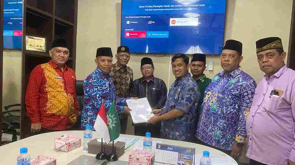 PCM Percut Sei Tuan Serahkan 3 Sertifikat Tanah SHM ke PWM Sumut: Wujud Komitmen Menjaga Aset Persyarikatan