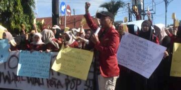 IMM Gelar Unjuk Rasa Kritisi Kinerja100 hari Wali Kota dan Wakil Wali Kota Padangsidimpuan