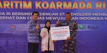 Bakti Sosial Salurkan Kacamata dan Rendangmu, Koarmada AL dan BKKBN Gandeng Lazismu Komitmen Tingkatkan Kualitas Kesehatan Warga Pesisir Muara Angke