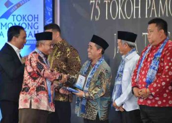 Ketua PWM Jateng Tafsir Raih Penghargaan Tokoh Pamomong Jawa Tengah