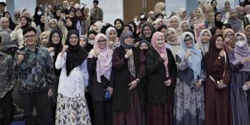 Kuliah Umum Prodi Farmasi UM Bandung Kupas Inovasi Pelarut Halal dan Kolaborasi Riset