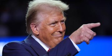 Trump dan Fantasi Kekuasaan: Nostalgia atau Ancaman Demokrasi?”