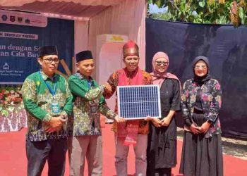 MOSAIC dan PP Muhammadiyah Resmikan Panel Surya di Masjid Buya Syafii Maarif Sijunjung