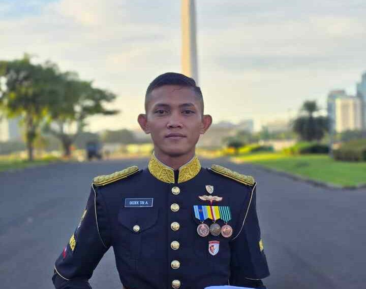 Membanggakan! Dedek Triandika Alumni SMA Muhammadiyah-7 Serbalawan Paspampres di Istana Negara