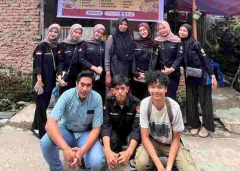 Mahasiswa Kessos FISIP UMSU Hidupkan Semangat Kemandirian UMKM Lewat Program “Kencleng Baper”
