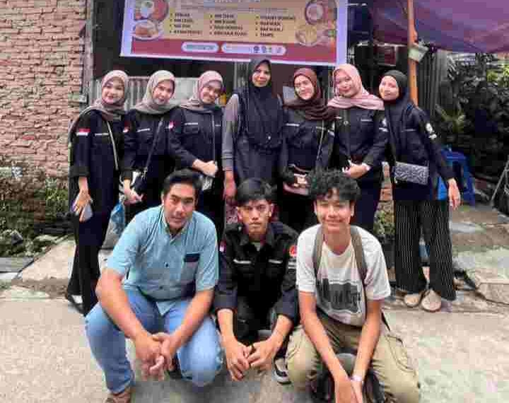 Mahasiswa Kessos FISIP UMSU Hidupkan Semangat Kemandirian UMKM Lewat Program “Kencleng Baper”