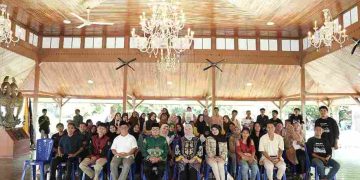 Pemuda Lintas Iman Belajar Toleransi dan Budaya dari Rumah Ibadah dan Kesultanan di Ternate