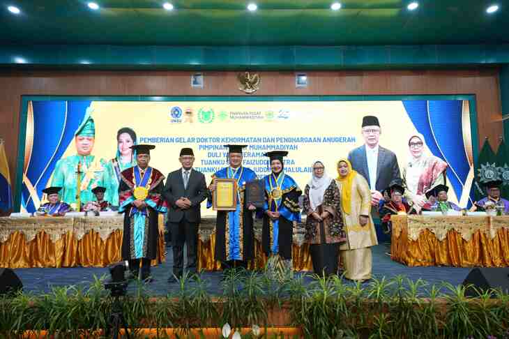 Muhammadiyah dan UMSU Anugerahi Gelar Kehormatan kepada Raja Muda Perlis