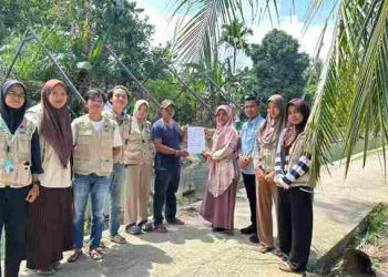 Dukung Gerakan Ketahanan Pangan Berkelanjutan, MKS Aisyiyah Sumut dan Mahasiswa FISIP UMSU Kolaborasi Tebar Seribu Benih Ikan di Langkat