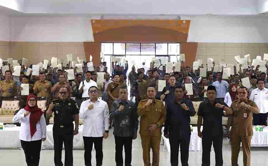 Kakanwil BPN Sumut Serahkan 400 Sertifikat Tanah di Padanglawas Utara: Wujud Kepastian Hukum Bagi Warga