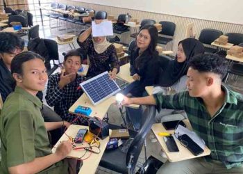 Membangun Kemandirian Energi: 28 Pemuda Potrobangsan Magelang Ikuti Pelatihan Instalasi PLTS dan PLTB di Universitas Tidar