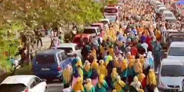 Milad ke-113 Muhammadiyah di Kabupaten Banyumas Diwarnai Antusias 25 Ribu Peserta Jalan Sehat