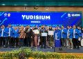 Yudisium FISIP UMSU Dirangkai dengan Pemberian Penghargaan untuk Puluhan Mahasiswa Berprestasi