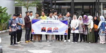 Tim PKM BIMA UMSU Dampingi SMP Muhammadiyah 50 Medan Sunggal Kembangkan Digital Marketing dan Crowdfunding Berbasis Website