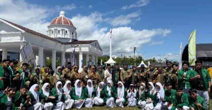 Hadiri Milad ke-113 Muhammadiyah Tingkat Wilayah Sulsel, Civitas Akademika ITKESMU Sidrap Kompak Berseragam Pandu Hizbul Wathan