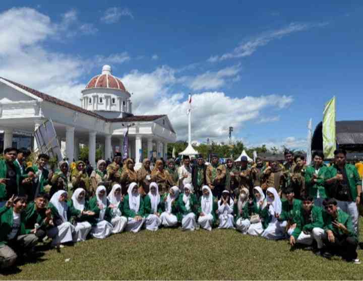Hadiri Milad ke-113 Muhammadiyah Tingkat Wilayah Sulsel, Civitas Akademika ITKESMU Sidrap Kompak Berseragam Pandu Hizbul Wathan