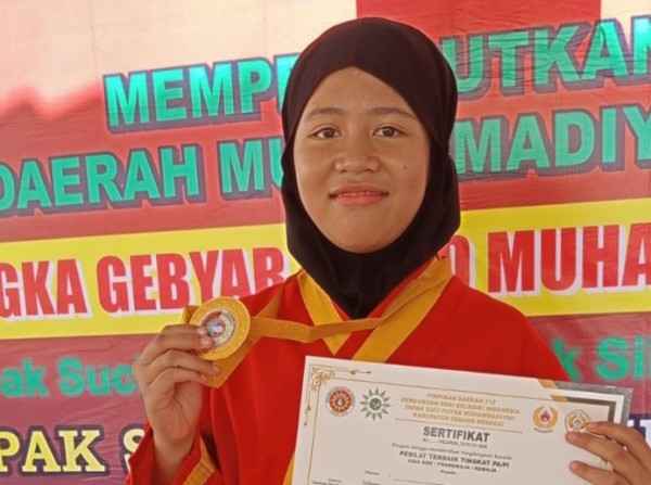 Siswi SD Muhasaba Nindi, Raih Juara 1 Kelas Bebas Putri Usia Dini, Kejurda Tapak Suci di Serdang Bedagai
