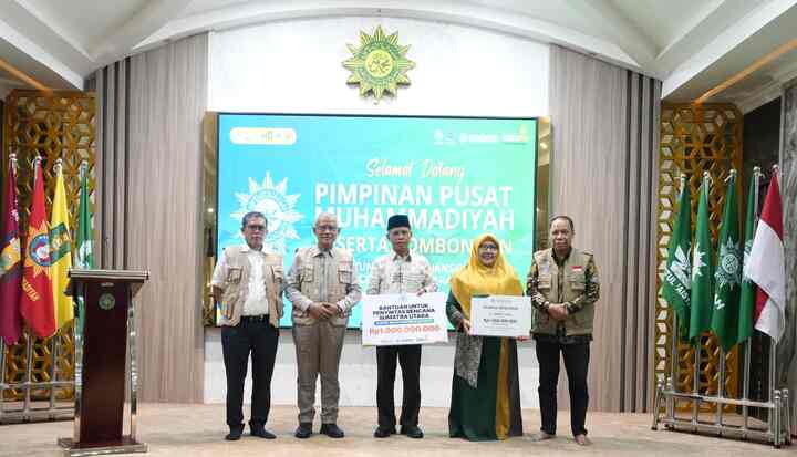Salurkan Rp6 Miliar untuk Korban Bencana Sumatera, Ketum PP Muhammadiyah: Kebersamaan Kunci Pemulihan