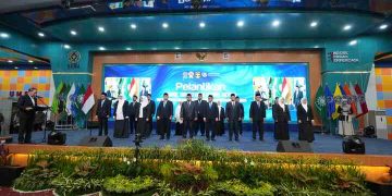 Rektor Lantikan Wadir SPs dan Wakil Dekan Se-UMSU Periode 2025-2029