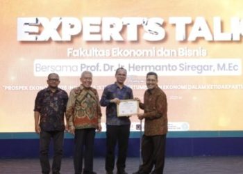 Apakah 8 Persen Masih Rasional? Dua Ekonom Bicara Jujur di Expert’s Talk FEB UMSU 2025