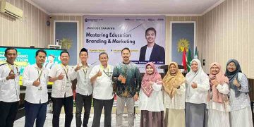 Perkuat Branding Sekolah, Guru Smamio Gresik Ikuti Pelatihan Marketing Pendidikan