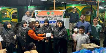 Tembus Longsor Demi Kemanusiaan, Tim SDIT Muhammadiyah Manggeng PEDULI Salurkan Bantuan untuk Korban Banjir di Rikit Gaib Gayo Lues