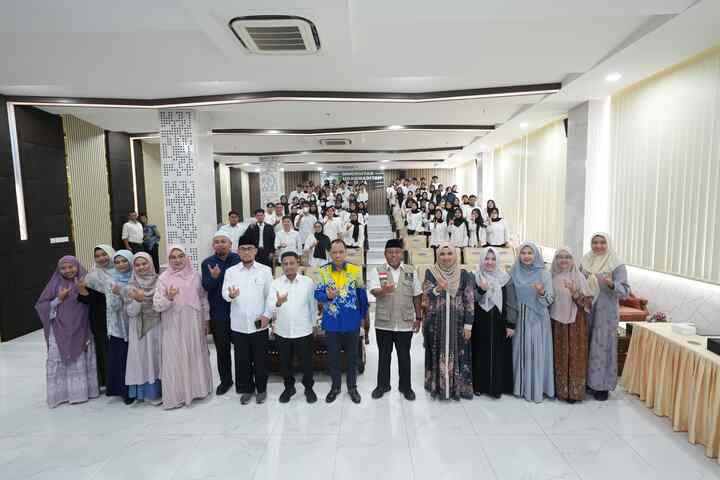 Kuliah Umum FKIK UMSU, dr Agus Taufiqurrahman: Dokter Islami Harus Kuasai Ilmu Kedokteran Mutakhir