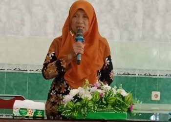Kiprah Bu Tri Murniati dalam Membangun SMP Muhapuja Banyumas Berdaya Saing Nasional