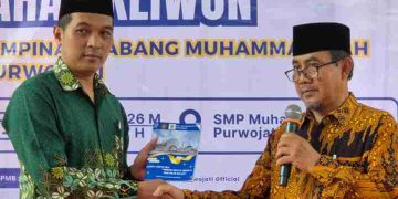 Inovasi Pendidikan Karakter Berkemajuan SMP Muhapuja Lewat Buku Ibadah Praktis