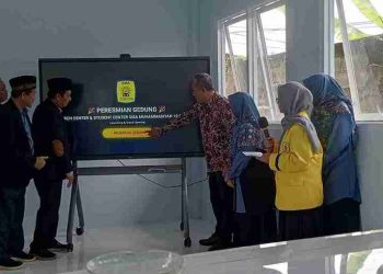 Kacabdin Gresik Resmikan Gedung Research Center dan Student Center Smamio