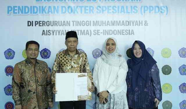 Rektor UMSU Terima SK PPDS PTMA dari Mendiktisaintek RI