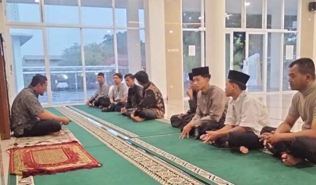 Ini Bahasan dalam Kajian Riyadhus Shalihin dan HPT Hari Pertama di Masjid Al Wasathiyah UMMAD