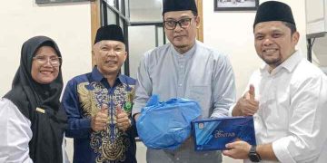 FISIP UMSU Berbagai Paket Lebaran untuk Dosen dan Tendik