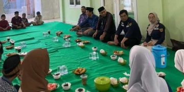Tebar Kepedulian Ramadan, FH dan LBH UMSU Gelar Buka Puasa Bersama Anak Yatim di Masjid Taqwa Titipapan