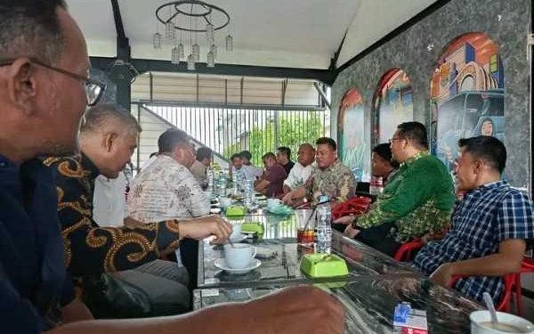 Ban yang Menggelinding dan Kenangan yang Tak Pernah Pergi