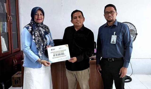 Tingkatkan Sarana Sekolah, BSI Salurkan Bantuan ke SMK Muhammadiyah Aceh