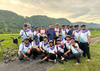 UMSU Bersama Raja Muda Perlis Bersepeda dan Serahkan Bantuan Warga Kurang Mampu