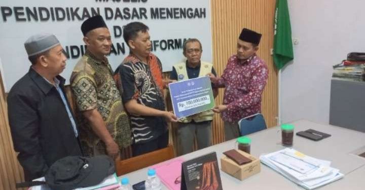 Majelis Dikdasmen & PNF PP Muhammadiyah Gerak Cepat Bantu MTs Muhammadiyah 4 Sambungmacan yang Tertimpa Musibah